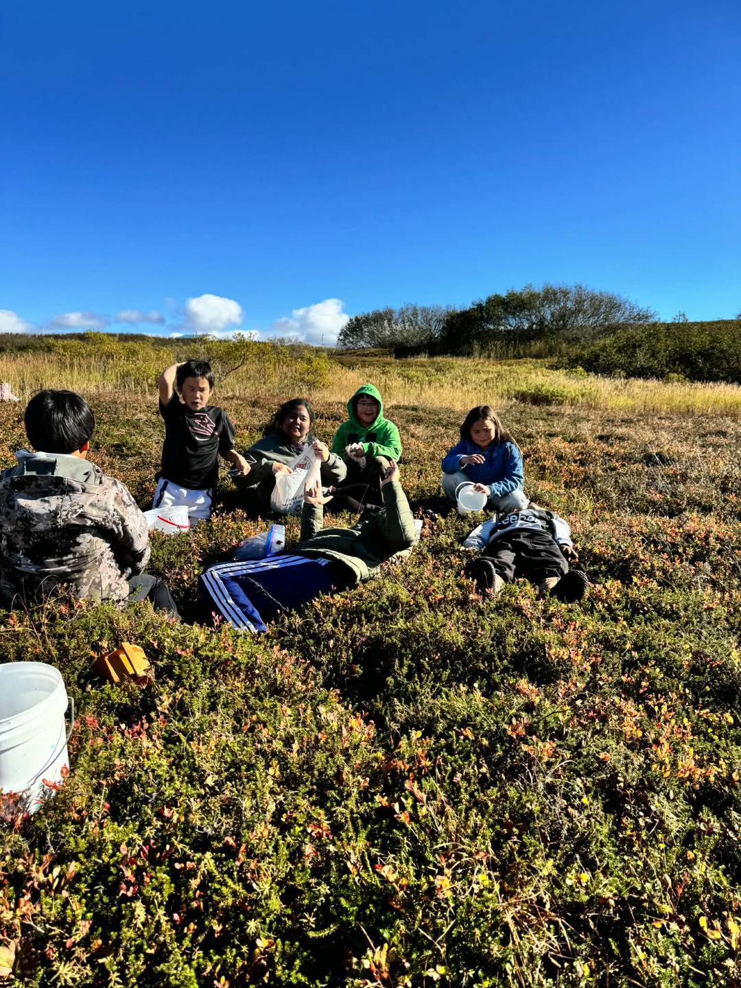 4th Graders Learn Math Through Blackberry Picking (2/5)